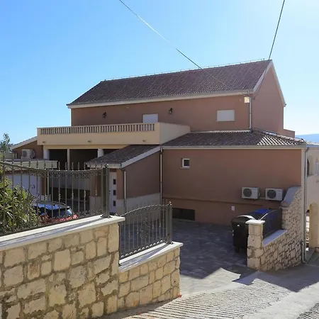 Studio Duce 16407e Daire Dugi Rat